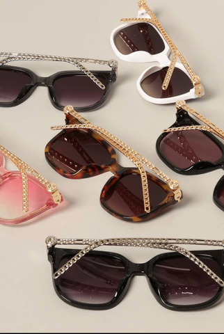 Square Sunglasses with chain detail
